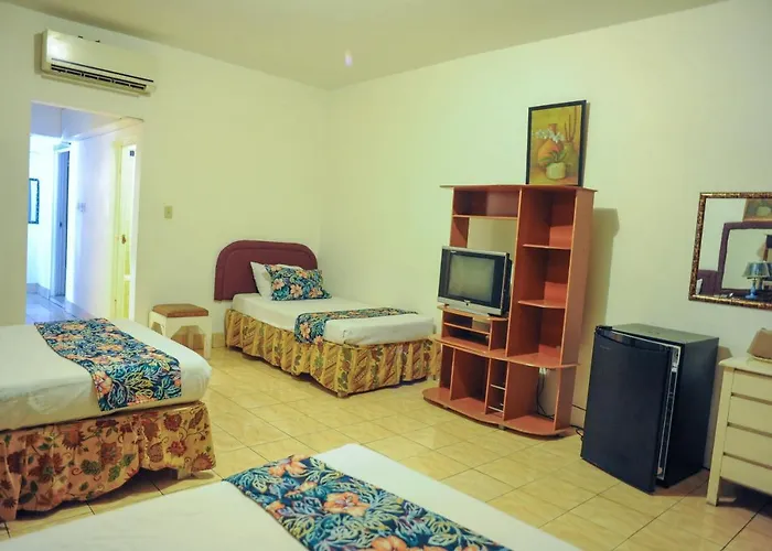 Glorianna Apartment *