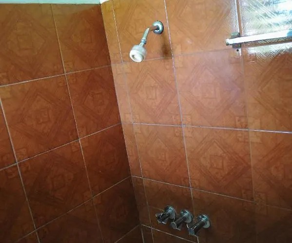 Glorianna Apartment