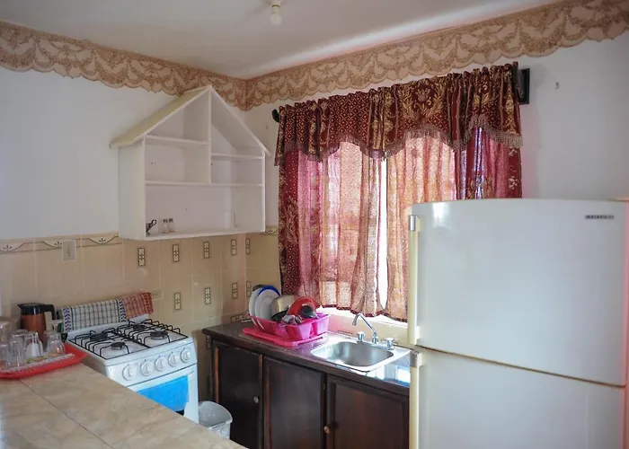 Glorianna Apartment
